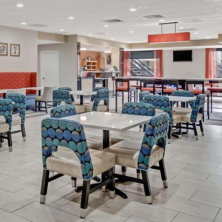 Quality Inn Dalton Exterior photo