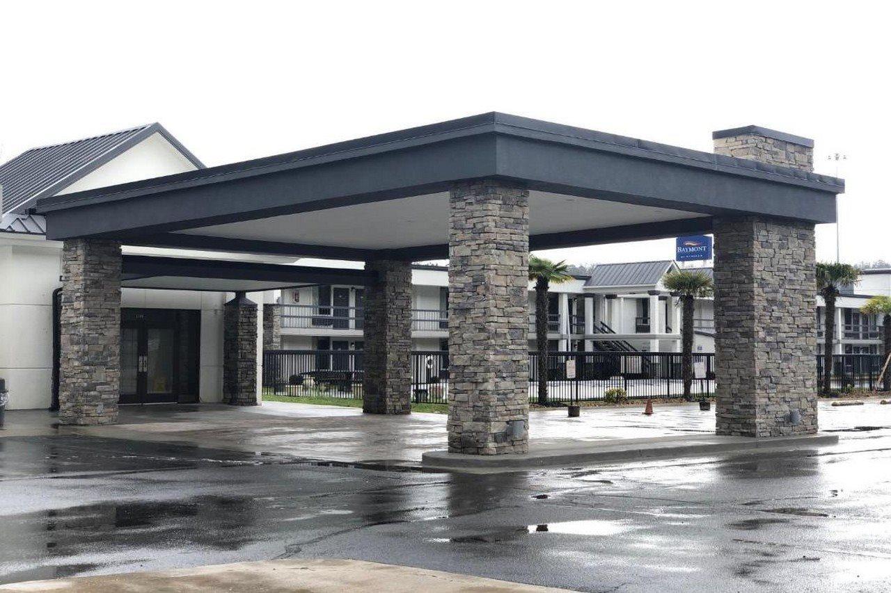 Quality Inn Dalton Exterior photo