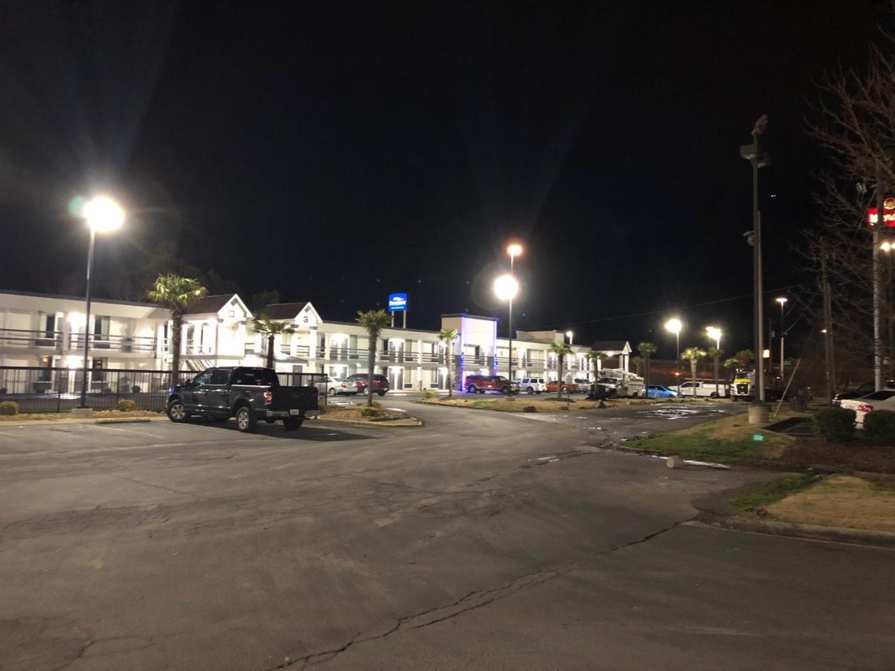 Quality Inn Dalton Exterior photo
