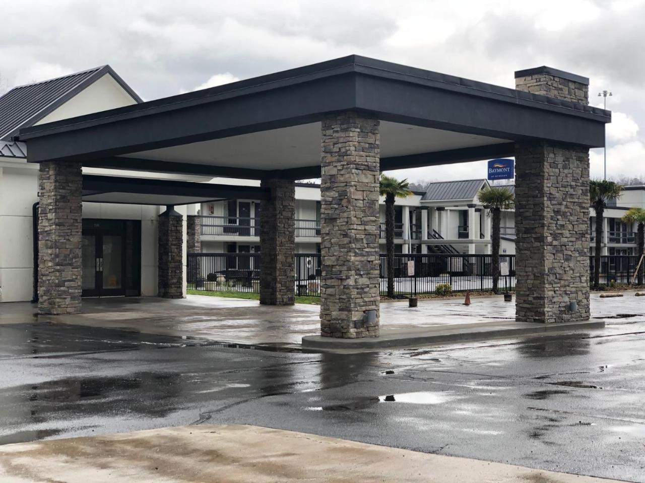 Quality Inn Dalton Exterior photo